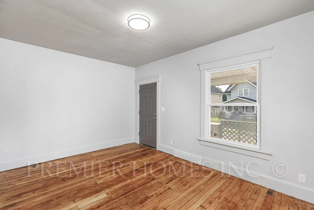 3 bed, $1,395 — Photo 4