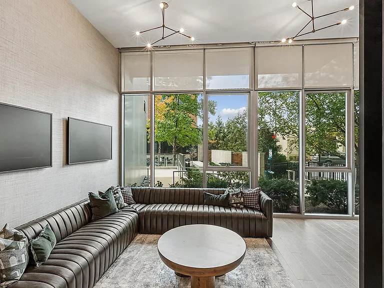 Vertis Green Hills — Photo 20