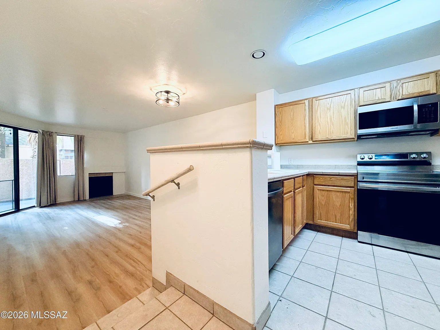 2 bed, 2.0 bath, 1125 sqft, $1,600 — Photo 3