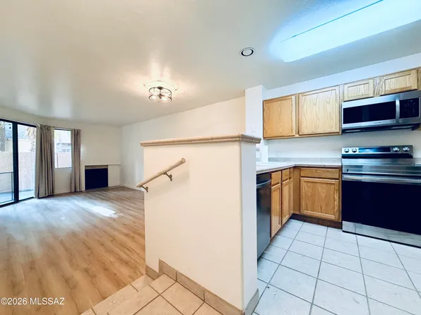 5675 N Camino Esplendora APT 5126, Tucson, AZ 85718