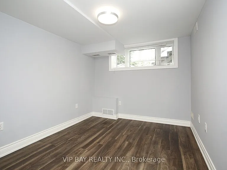 148 Betty Ann Dr — Photo 11