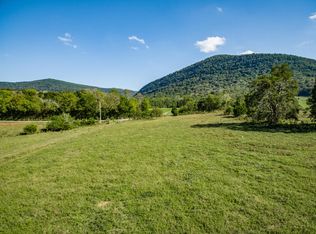 332 Upper East Valley Rd, Pikeville, TN 37367