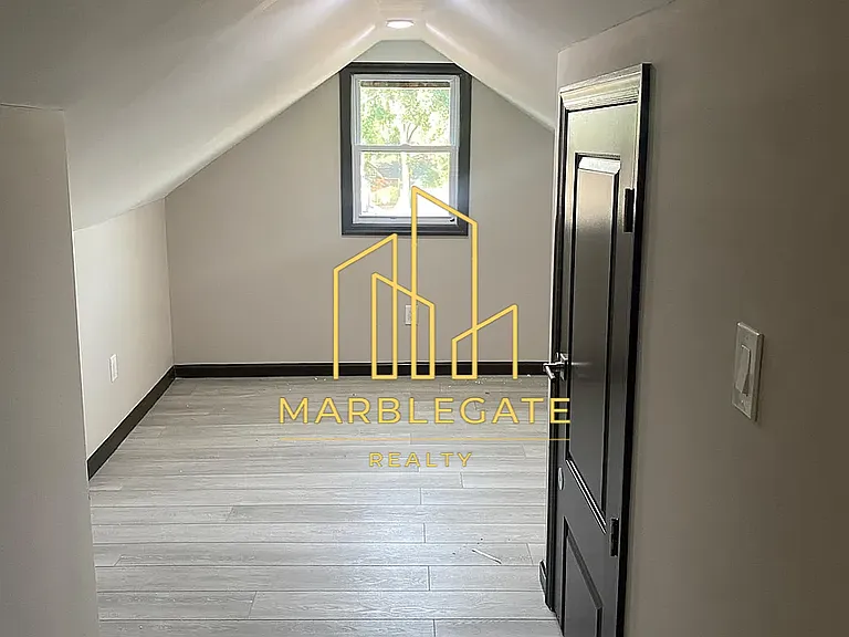 163 Elwood Ave #33L — Photo 3