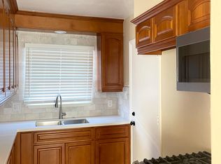 1462 Rose Ave, Long Beach, CA 90813