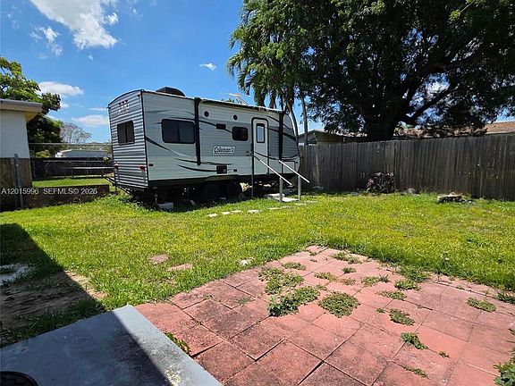 5th image of 11941 SW 200th St