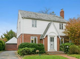 153 Primrose Rd, Williston Park, NY 11596