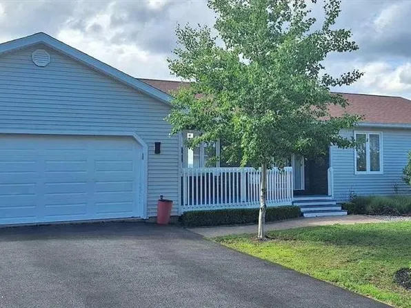 38 Edgemount Dr, Grand Bay Westfield, NB E5K 1Y2