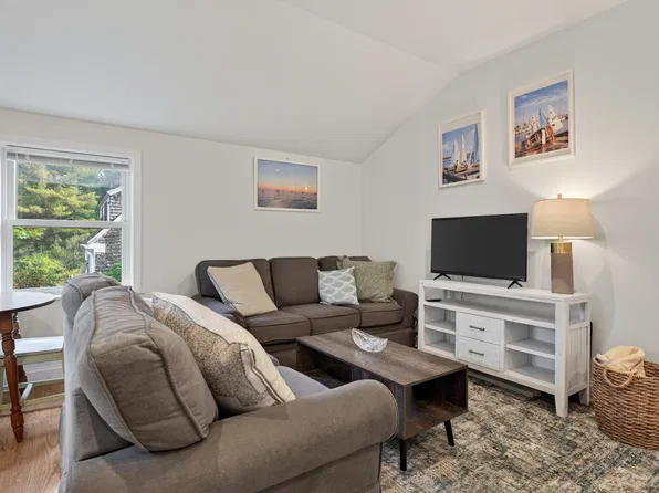 111 Spurwink Ave #1, Cape Elizabeth, ME 04107