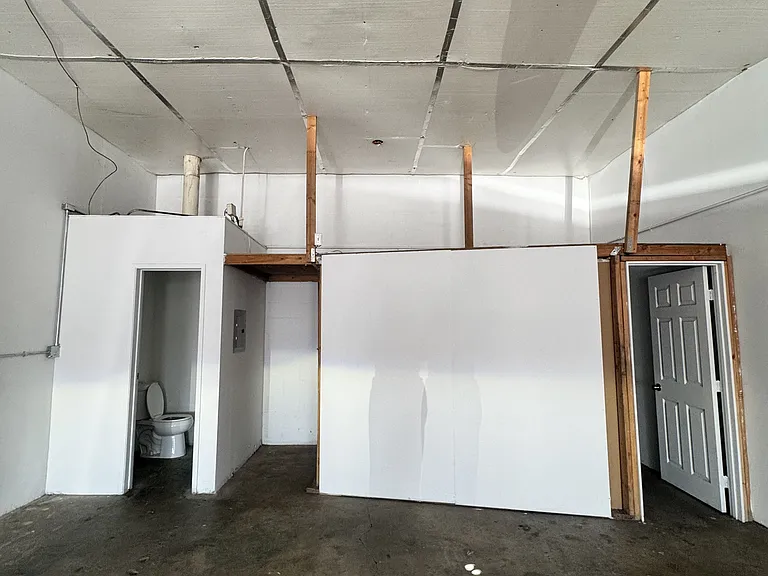 2302 Cabrera Ave #2320 — Photo 4