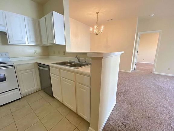 5th image of 1600 Long Grove Dr Unit 416
