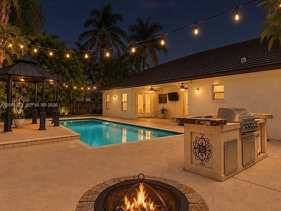5th image of 16080 SW 155th Ct
