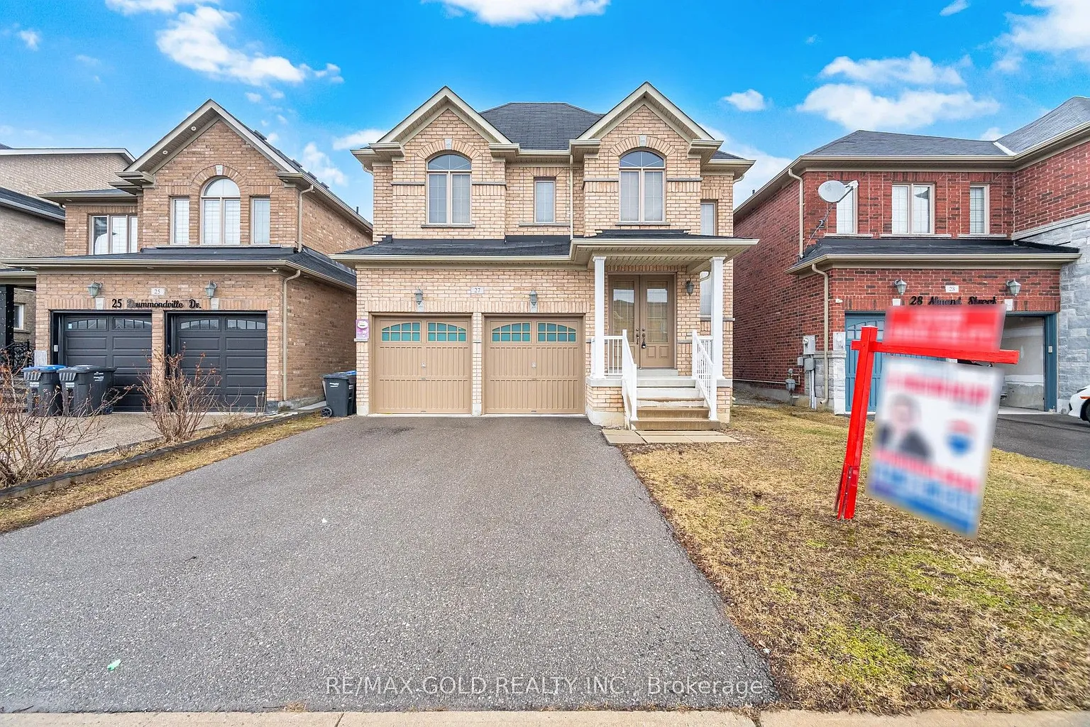 27 Drummondville Dr photo 1
