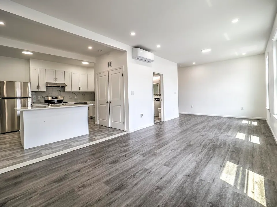 17 Kearny Ave #2