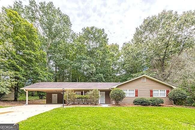 1st image of 3962 Woodland Cir SE