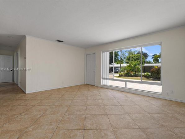 609 NW 30th Ct, Fort Lauderdale, FL 33311