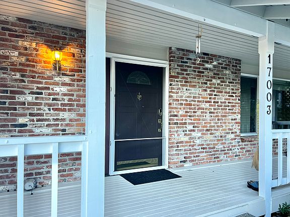 2nd image of 17003 NE 32nd St