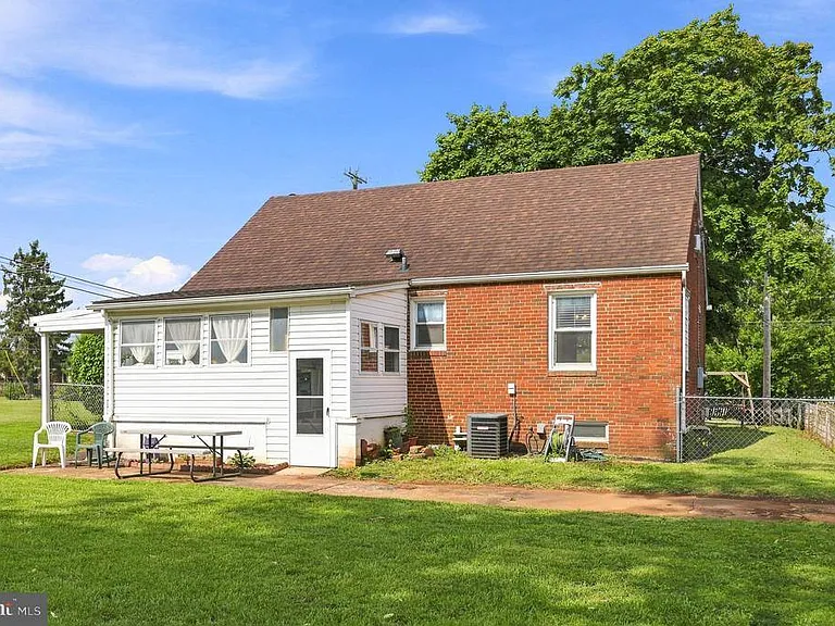 407 Manassas Ave — Photo 41