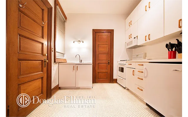 Rented by Douglas Elliman | media 40