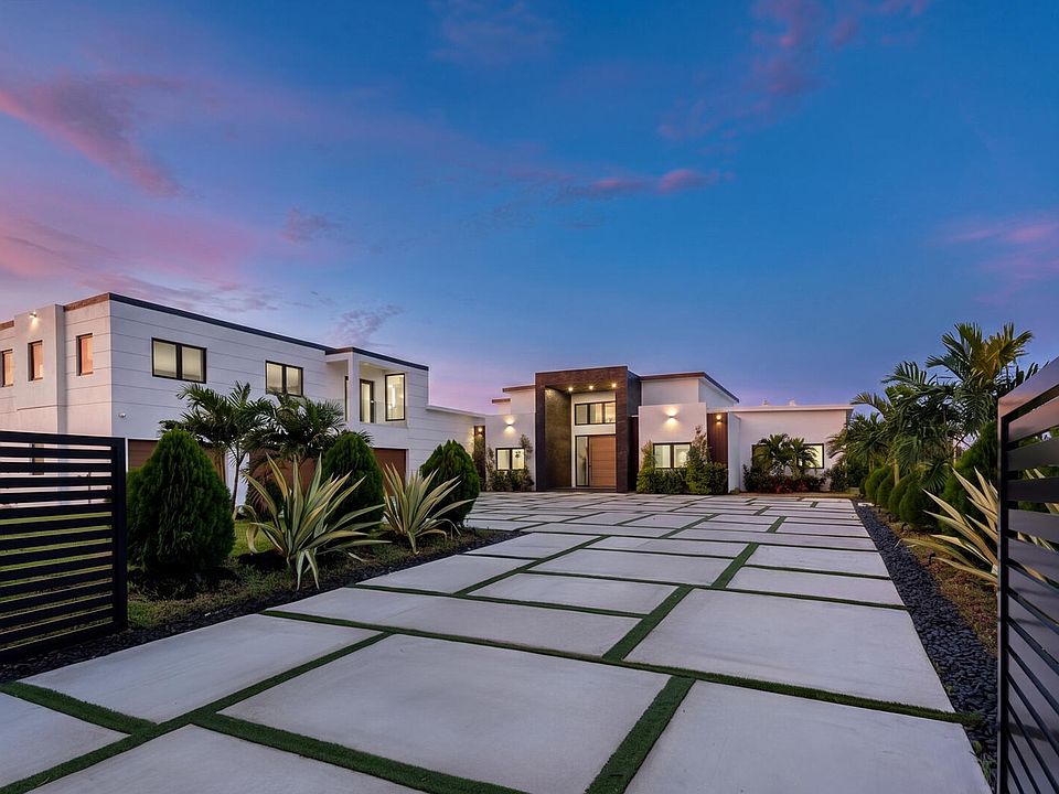 1st image of 17301 SW 52nd Court