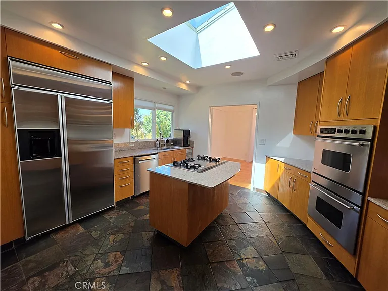 310 S Thurston Ave — Photo 21