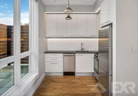 3rd image of 418 Lexington Ave #4
