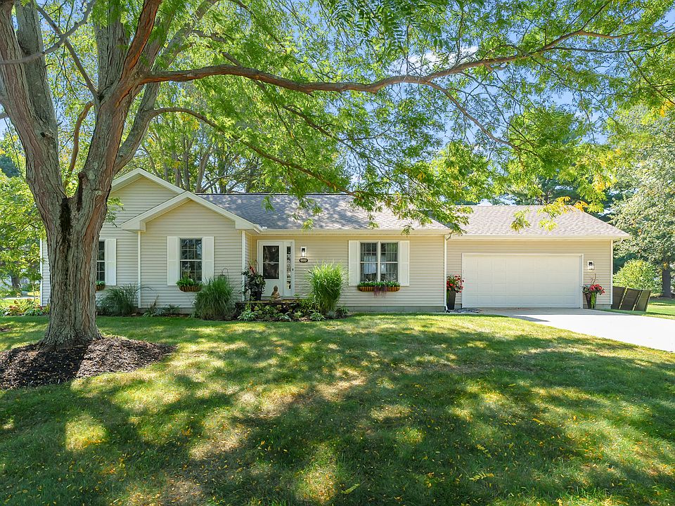 1st image of 68325 Riverview Dr