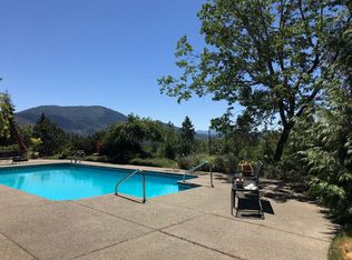 207 Dakota Ln, Grants Pass, OR 97526