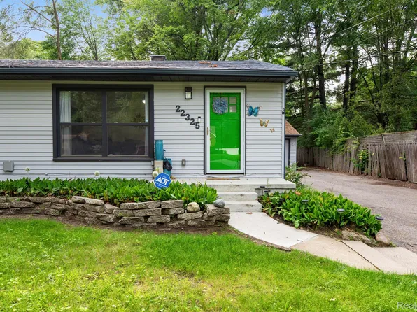 22325 Nancy Ave, Southfield, MI 48033