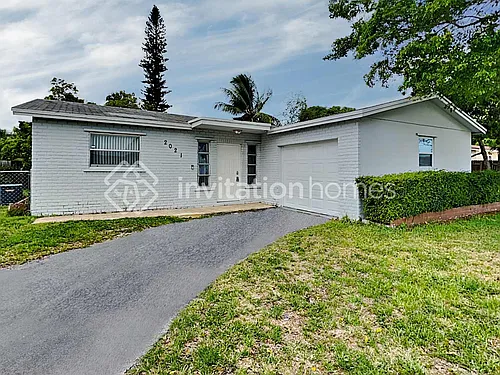 2021 SW 64th Ave Photo 1