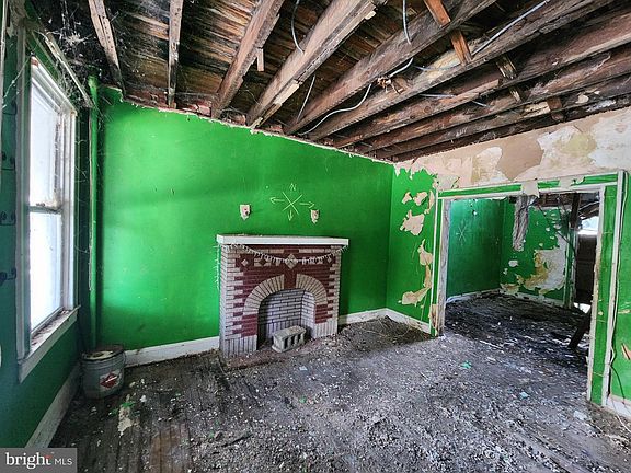 5th image of 42 N Ellamont St