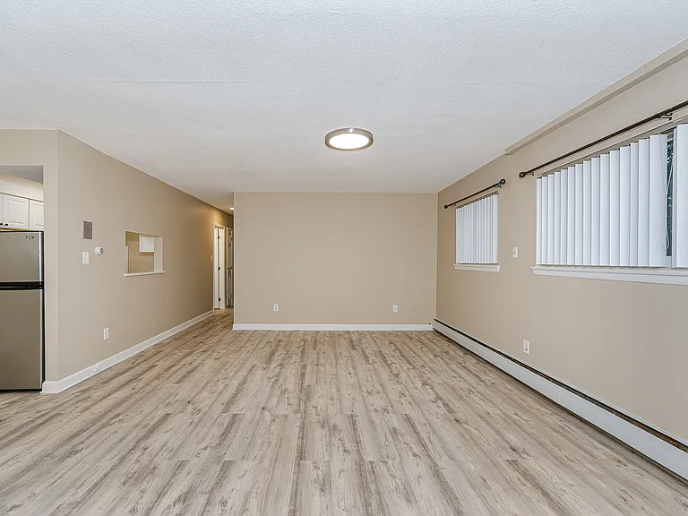 11 Crescent Dr #2 — Photo 24