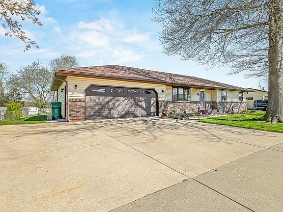 2nd image of 11785 Balsa Ln