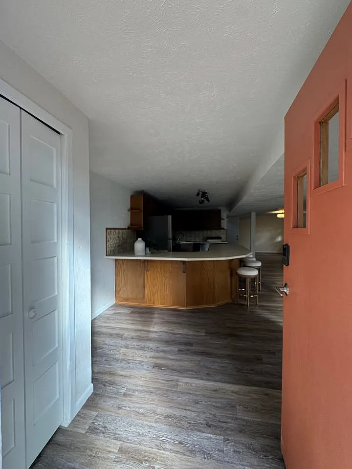 2 bed, 1400 sqft, $2,300 — Photo 4