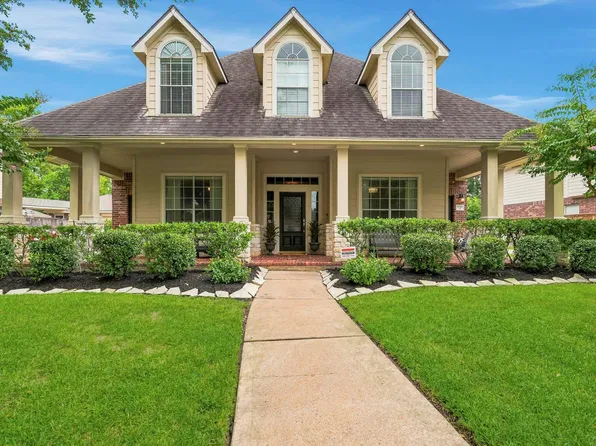 8310 Big Bend Dr, Sugar Land, TX 77479