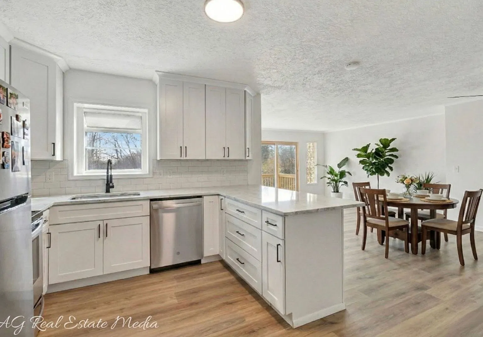 Beautifully Renovated 4-Bedroom, 2-Bathroom Home — Photo 3
