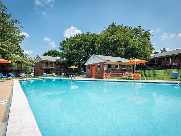 Spring Manor — Photo 14