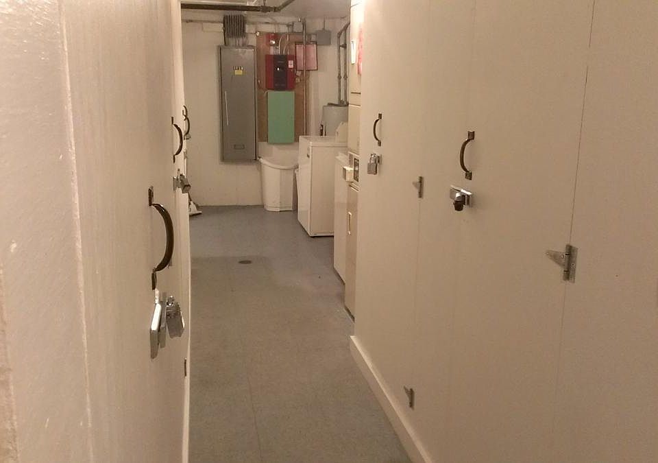 BUILDING STORAGE
