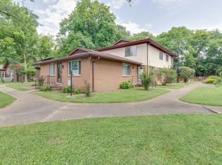 250 Donna Dr APT 8A, Hendersonville, TN 37075