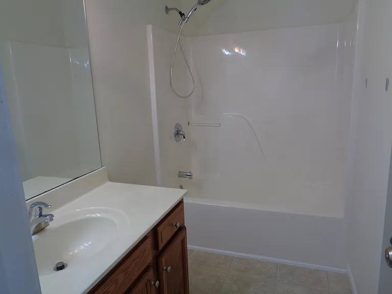 4008 Meadow View Dr — Photo 11