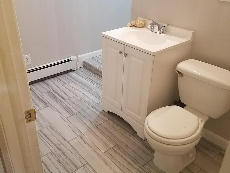 223 Riverside Dr — Photo 7