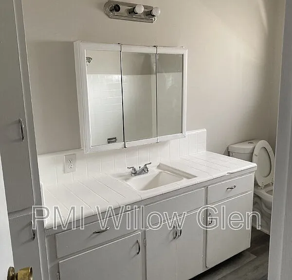702 Vine St #6 — Photo 7
