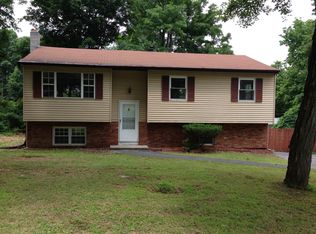 15 Willow Rd, Beacon, NY 12508