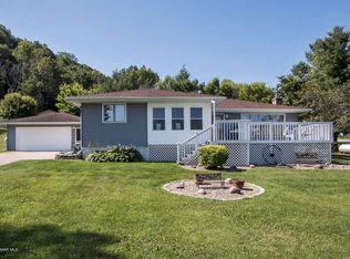 43201 Kings Bluff Dr, Winona, MN 55987