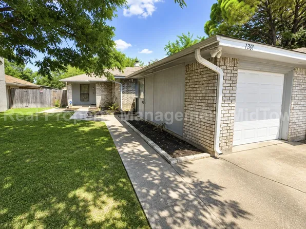 4209 Wingrove Dr, Arlington, TX 76015