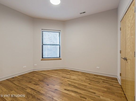 5th image of 4503 S Calumet Ave #1S
