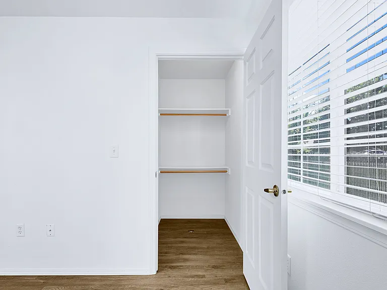 5775 N Garrett St #102 — Photo 8