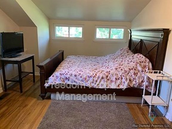 2nd image of 2821 N Weaver Cir Room 2