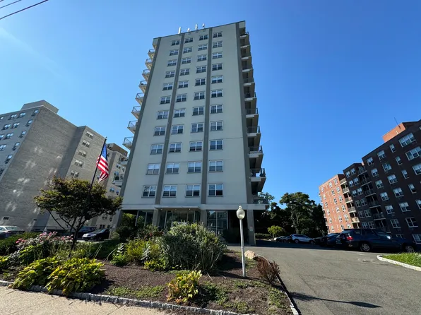 2370 North Avenue #9G, Bridgeport, CT 06604