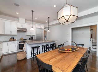 9 Monmouth St #2, Somerville, MA 02143
