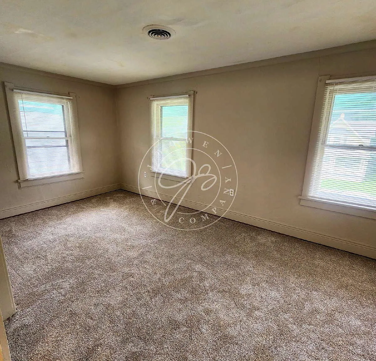 3 bed, 1.5 bath, 1288 sqft, $1,400 — Photo 4